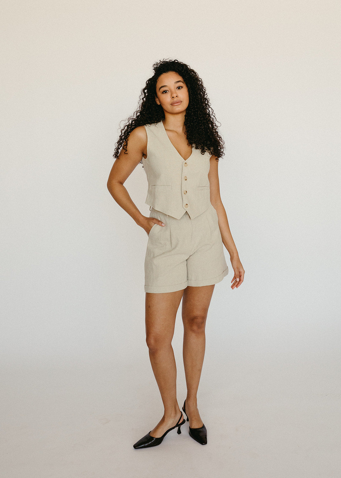 The Sofia Tailored Vest - Linen