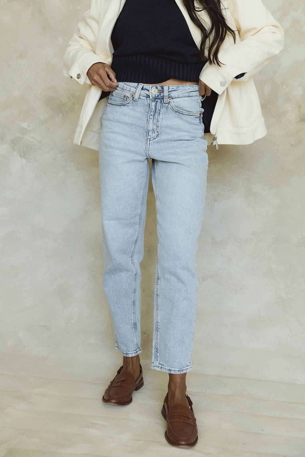 The High Rise Mom Jeans - Light Denim